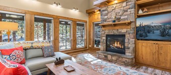 Pine House Retreat ~ New Furniture ~ Community Hot Tub ~ Close To Trails