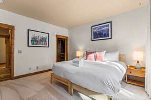 3 Schlafzimmer, Bügeleisen/Bügelbrett, kostenloses WLAN, Bettwäsche