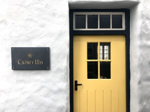 Exterior detail - Stylish cosy cottage at the heart of the city (St.Davids)