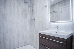 Hair dryer, towels