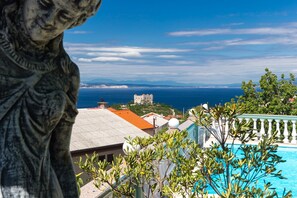 Außenpool (je nach Saison geöffnet)