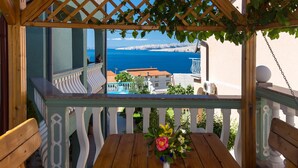 Outdoor dining - Seaview Pool Suite Panorama 3 (Senj)