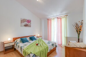 Room - Seaview Pool Suite Panorama 3 (Senj)