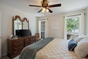 4 chambres, lit parapluie, Wi-Fi gratuit, draps fournis