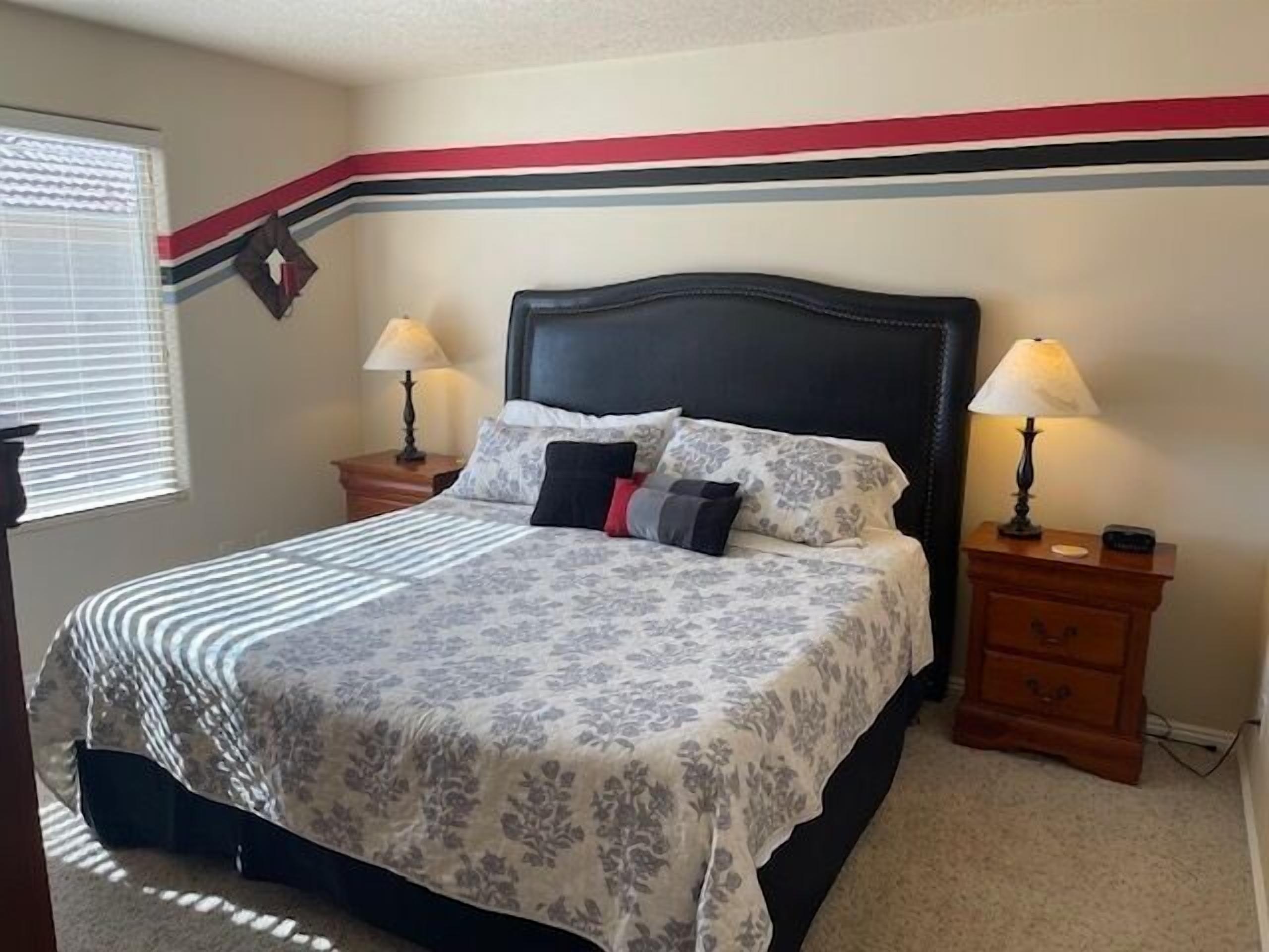 3 bedrooms, iron/ironing board, free WiFi, bed sheets