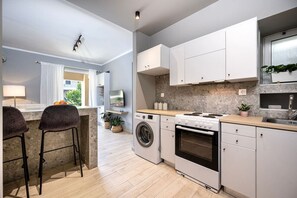 Fridge, oven, stovetop, coffee/tea maker - Warmth & Charm Island Style Apt (Kos)