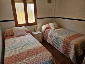 1 Schlafzimmer, Bügeleisen/Bügelbrett, Reisekinderbett, kostenloses WLAN