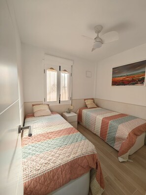 1 Schlafzimmer, Bügeleisen/Bügelbrett, Reisekinderbett, kostenloses WLAN