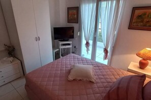 House | 3 bedrooms, iron/ironing board, free WiFi, bed sheets - Immaculate 3-bed House in (Sithonia)