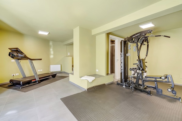 Fitness facility - Amazing Villa Chimera White View Pool (Arezzo)