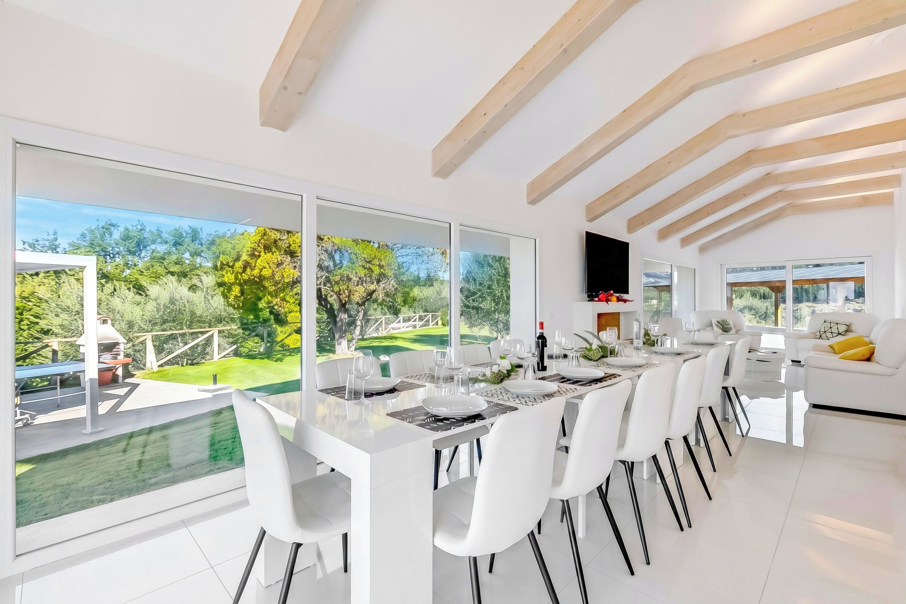 家庭別墅, 6 間臥室, 冰箱和微波爐, 山間 (Villa Chimera White 16 with Pool &) | 用餐區
