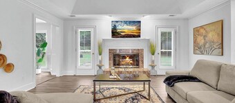 Spacious Relaxing Home in The Heart of Buford !