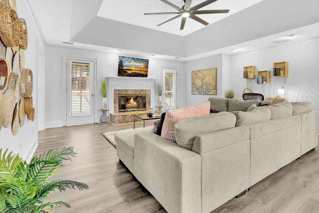 Smart-TV, Kamin, Videospiele, Computerbildschirme