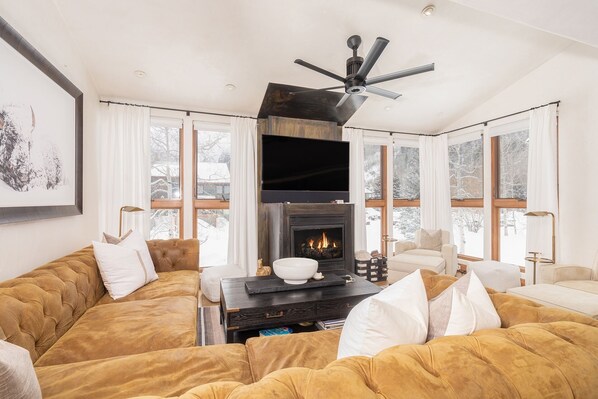 Condo, 3 Bedrooms | Living area - Telluride Lodge 526 - A True Mountain Retreat In Beautiful Telluride Town. 3 Bedroom Condo by RedAwning (Telluride)
