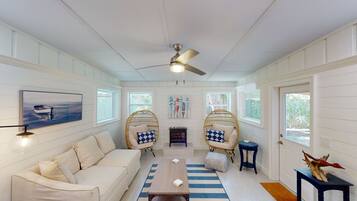 House, 3 Bedrooms | Living area