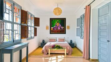 Junior Triple Room | 1 bedroom, in-room safe, iron/ironing board, bed sheets