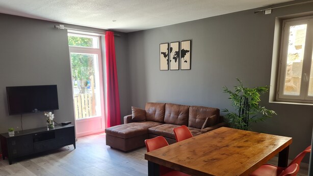 TV - Spacious apartment in the heart of Saint-Nectaire (Saint-Nectaire)