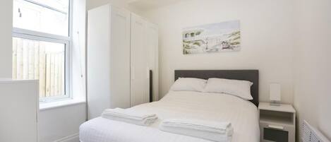 1 Schlafzimmer, WLAN, Bettwäsche