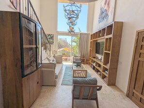 Télévision, chaîne hi-fi