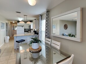 Interior - White Sands Condo in Navarre, Easy Stroll to the Beach or Pool! (Navarre Beach)