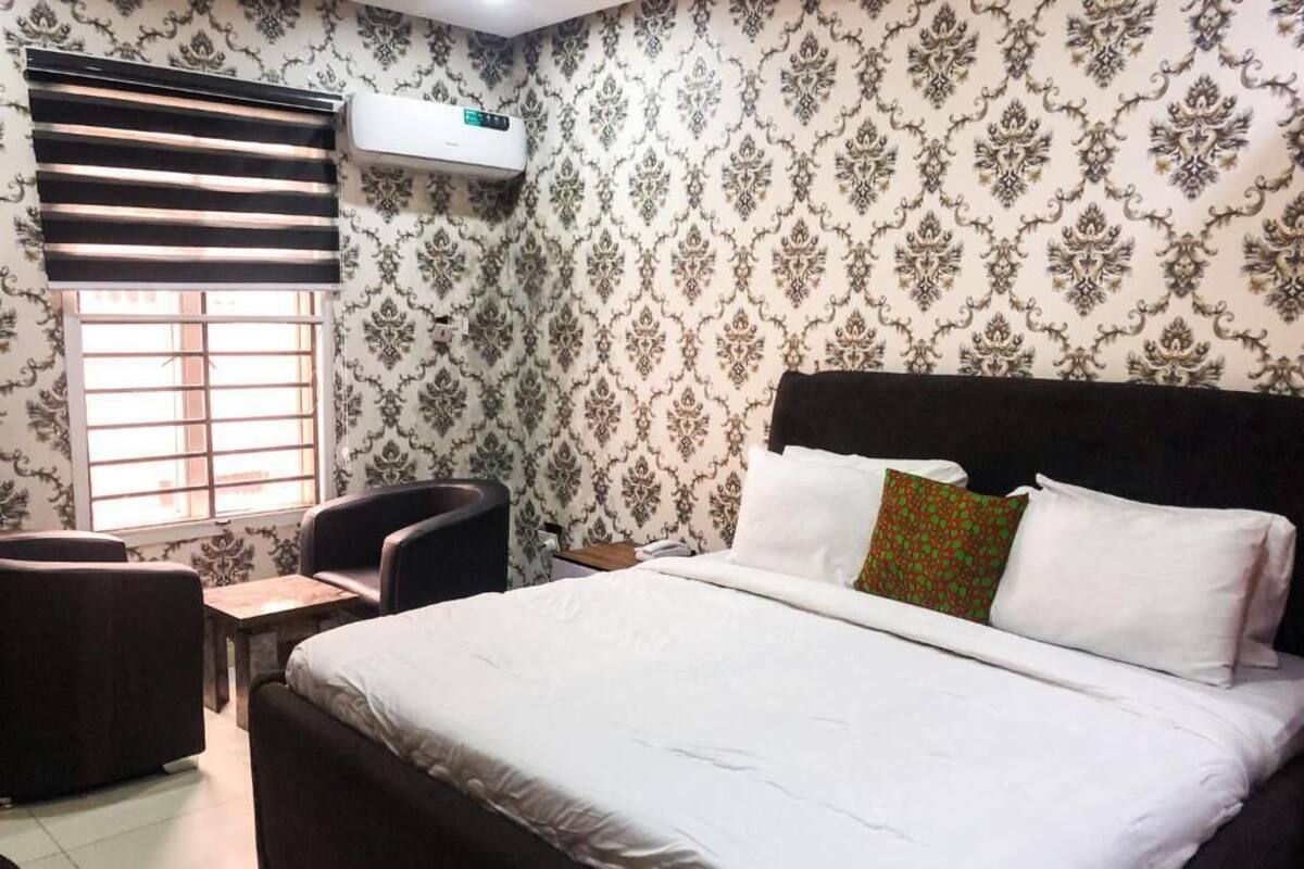 Deluxe Single Room | WiFi (free)