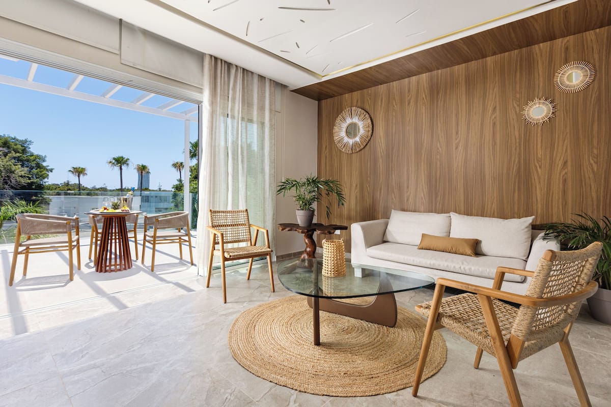 Platinum Penthouse Suite | 2 bedrooms, in-room safe, desk, soundproofing