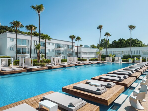 Seasonal outdoor pool - So Nice Beach Resort (Ayia Napa)