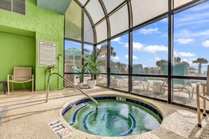 Piscine couverte, piscine chauffée