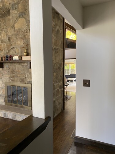 Charming home in Hudson Valley, with a seasonal pool, 2 hours from NYC