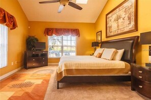 7 habitaciones, tabla de planchar con plancha, wifi y ropa de cama 