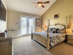 7 bedrooms, iron/ironing board, WiFi, bed sheets