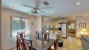 Nhà, 3 phòng ngủ | Khu ăn uống