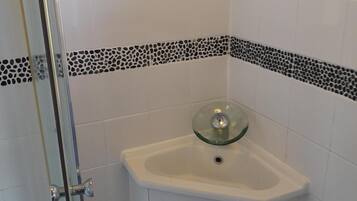 Chalet | Kamar mandi | Shower