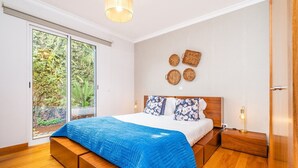 2 bedrooms, iron/ironing board, travel cot, free WiFi - Home to Stay by Madeira Sun Travel (Funchal)