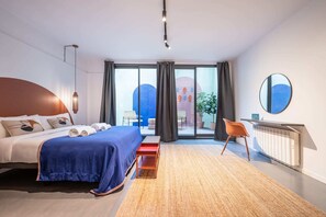 4 makuuhuonetta, silitysrauta/-lauta, ilmainen Wi-Fi, vuodevaatteet