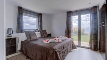 8 makuuhuonetta, työpöytä, silitysrauta/-lauta, ilmainen Wi-Fi