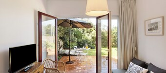 Holiday Apartment 'Praia Da Granja - Seaside Beach' with Sea View, Garden & Wi-Fi