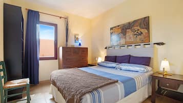 3 bedrooms, iron/ironing board, free WiFi, bed sheets