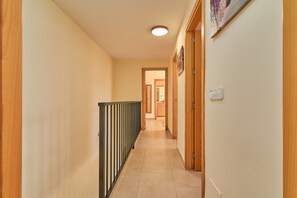 Interior - Apartment "Casa Lola" with Private Terrace, Shared Pool & Wi-Fi (Velilla-Taramay)