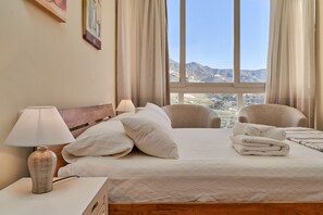 4 bedrooms, iron/ironing board, free WiFi, bed sheets