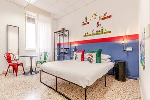 Egyptian cotton sheets, premium bedding, down duvets, memory-foam beds - Game Rooms Experience (Livorno)