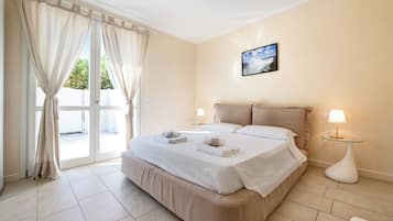 2 chambres, fer et planche Ă repasser, Wi-Fi gratuit, draps fournis