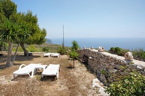 Terrace/patio - Holiday Home "Lithahiro Stone House" with Private Terrace (Zakynthos)