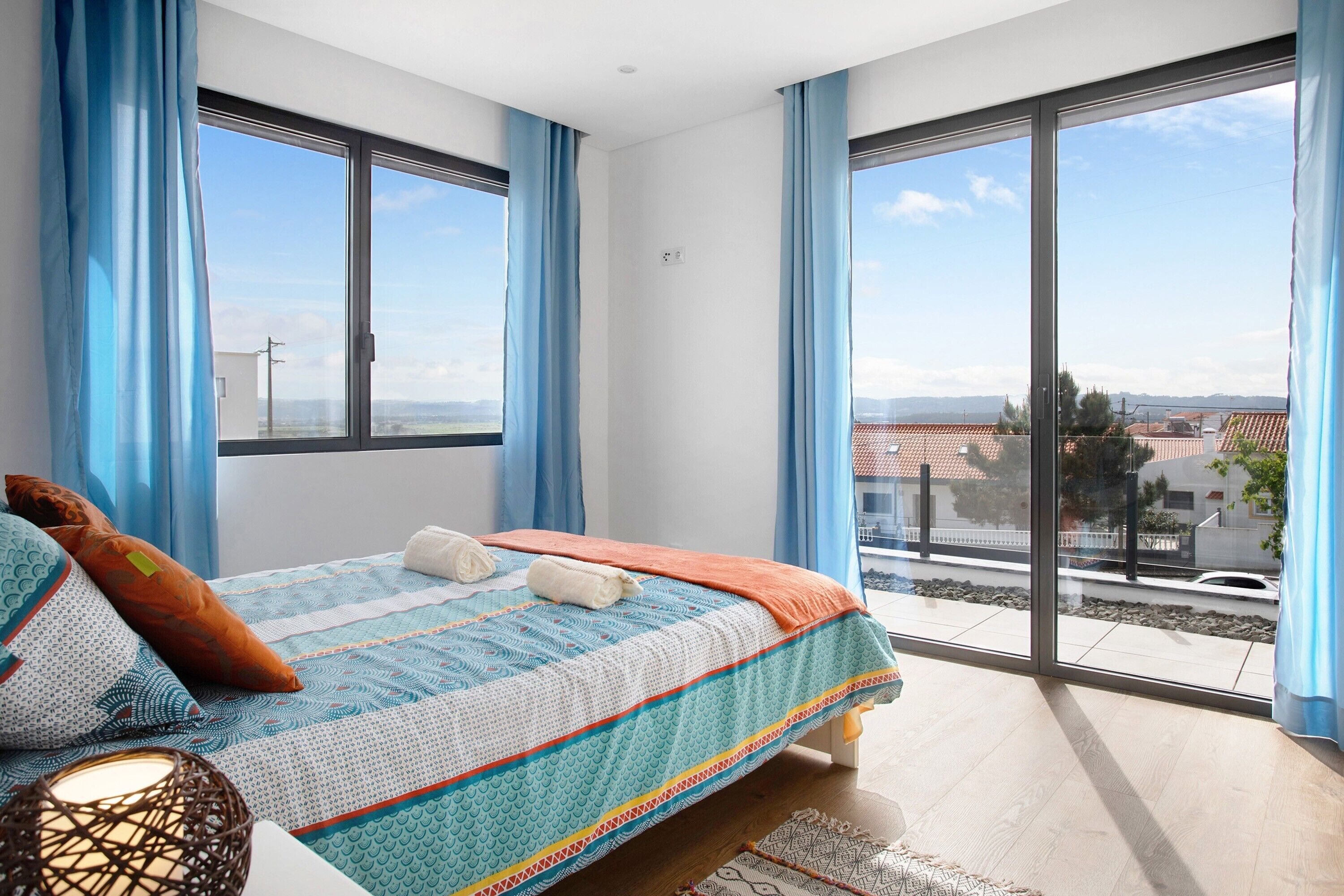 3 habitaciones, tabla de planchar con plancha y wifi gratis 