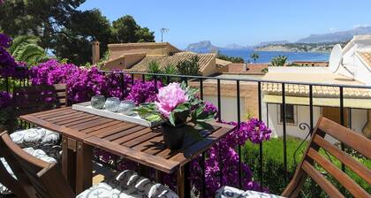 Holiday Home "Vista Bahia" with Sea Views, Private Pool and Wi-Fi