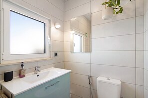 Bruser, hårtørrer, håndklæder