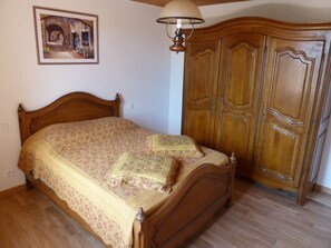 3 bedrooms, WiFi - Stone farmhouse with terraces (Le Martinet)