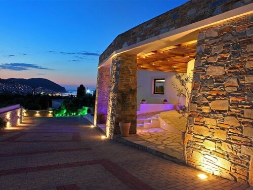 Skopelos Holidays Hotel