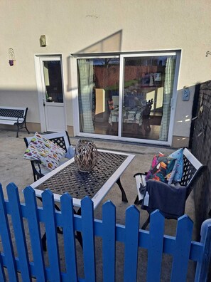 Apartment | Property grounds - Stunning 2-bed Apartment (Kildangan)