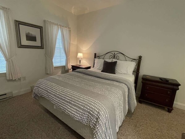 1 室のベッドルーム、インターネット、ベッドシーツ、車椅子でアクセスできる設備